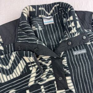 Columbia Womens M Black & beige Aztec Half Snap Pullover Jacket Fleece Geometric
